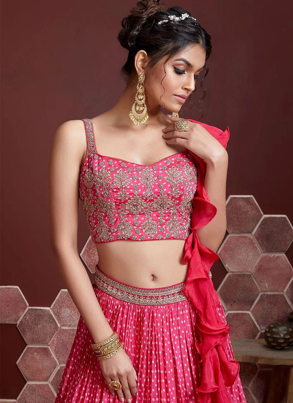Pink and gold embroidered lehenga choli set with threadwork dupatta
