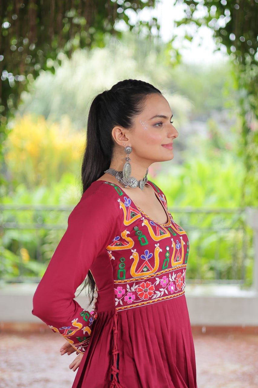 Pink Colour Navratri Special Rayon Kurti with Kutchi Gamthi Work – Adjustable Fit & Full Sleeves