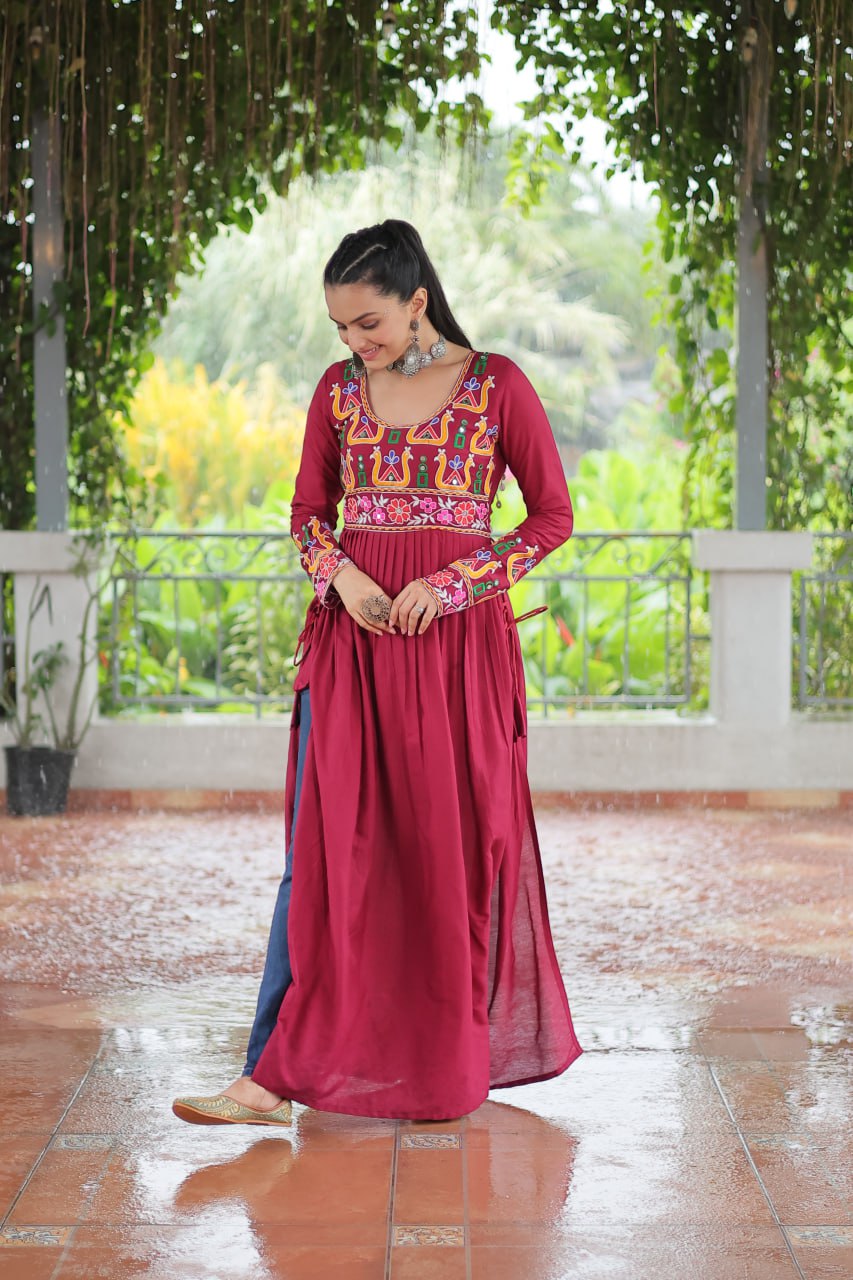 Pink Colour Navratri Special Rayon Kurti with Kutchi Gamthi Work – Adjustable Fit & Full Sleeves