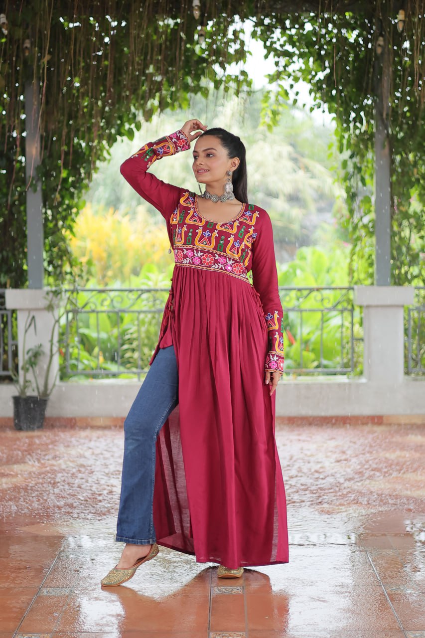 Pink Colour Navratri Special Rayon Kurti with Kutchi Gamthi Work – Adjustable Fit & Full Sleeves