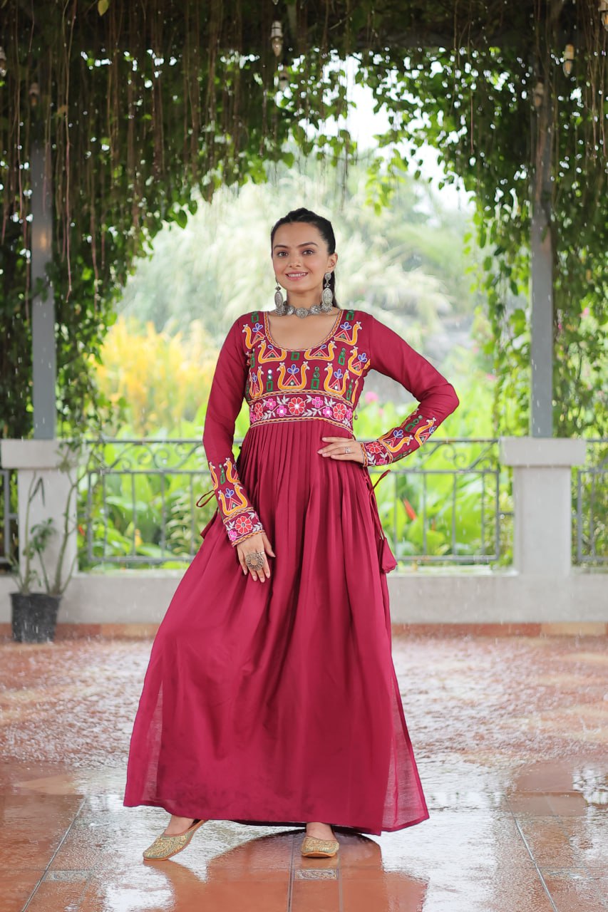 Pink Colour Navratri Special Rayon Kurti with Kutchi Gamthi Work – Adjustable Fit & Full Sleeves