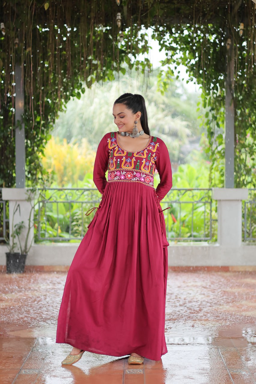 Pink Colour Navratri Special Rayon Kurti with Kutchi Gamthi Work – Adjustable Fit & Full Sleeves