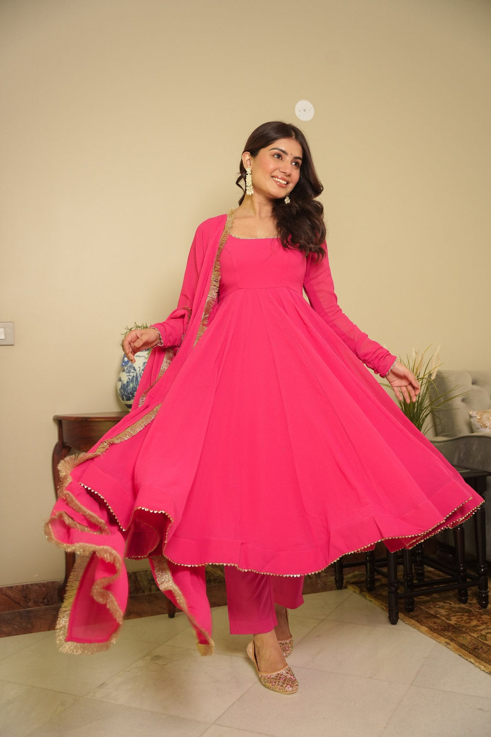 Pink Elegant Georgette Printed Suit Set with Tassel Dupatta – Flowy & Chic