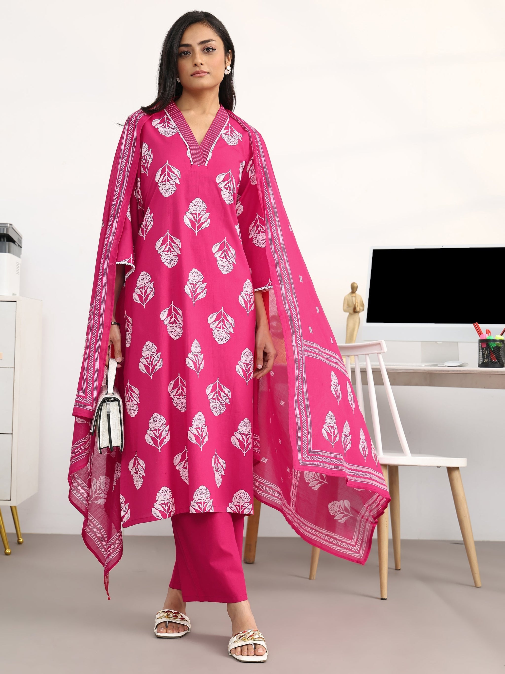 Gerua Pink Floral Printed Cotton Blend Straight Suit Set With Dupatta