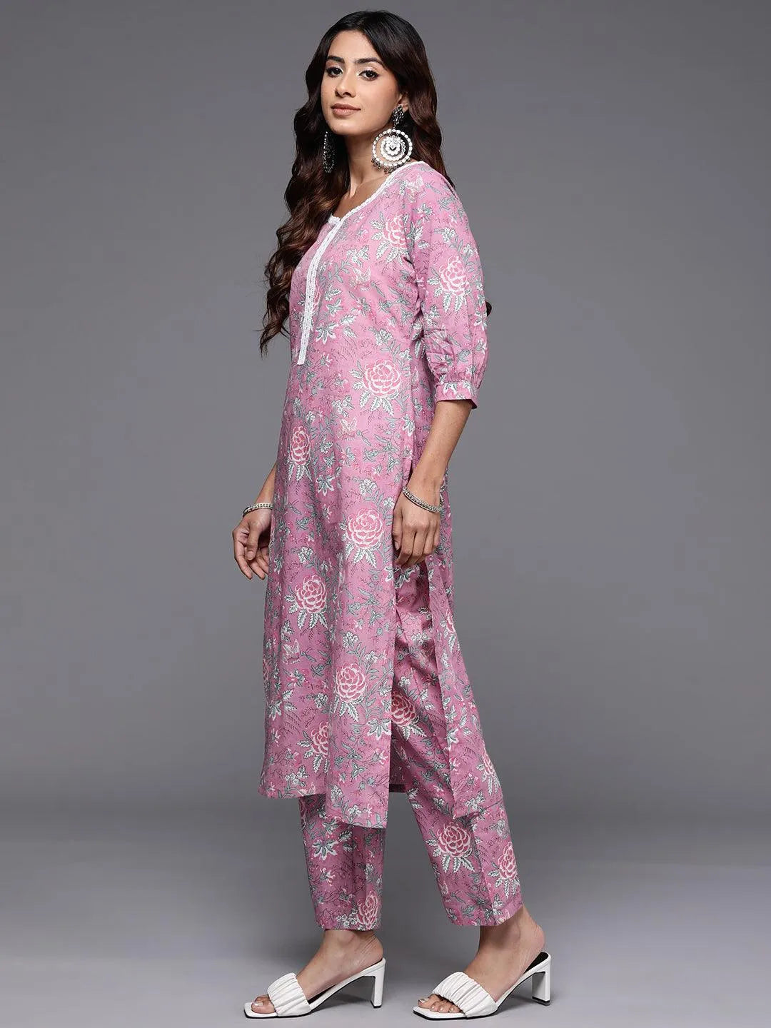 Mameraa Pink Printed Cotton Straight Kurta Set