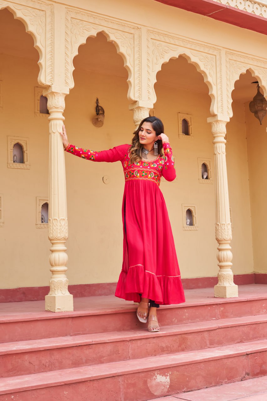 Pink Reyon Kurti with Kutchi Gamthi Work