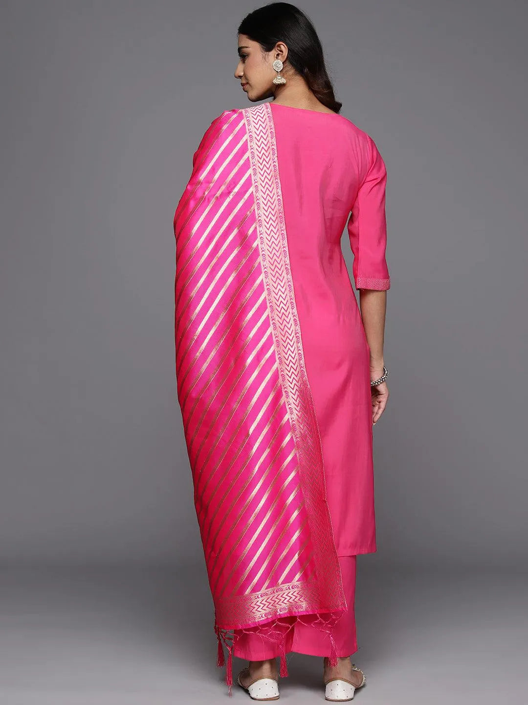 Mameraa Pink Solid Straight Suit With Dupatta