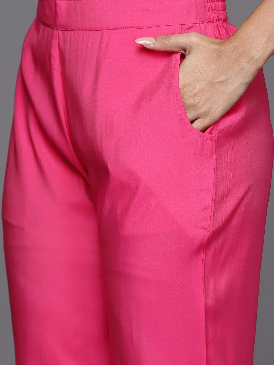 Mameraa Pink Solid Straight Suit With Dupatta