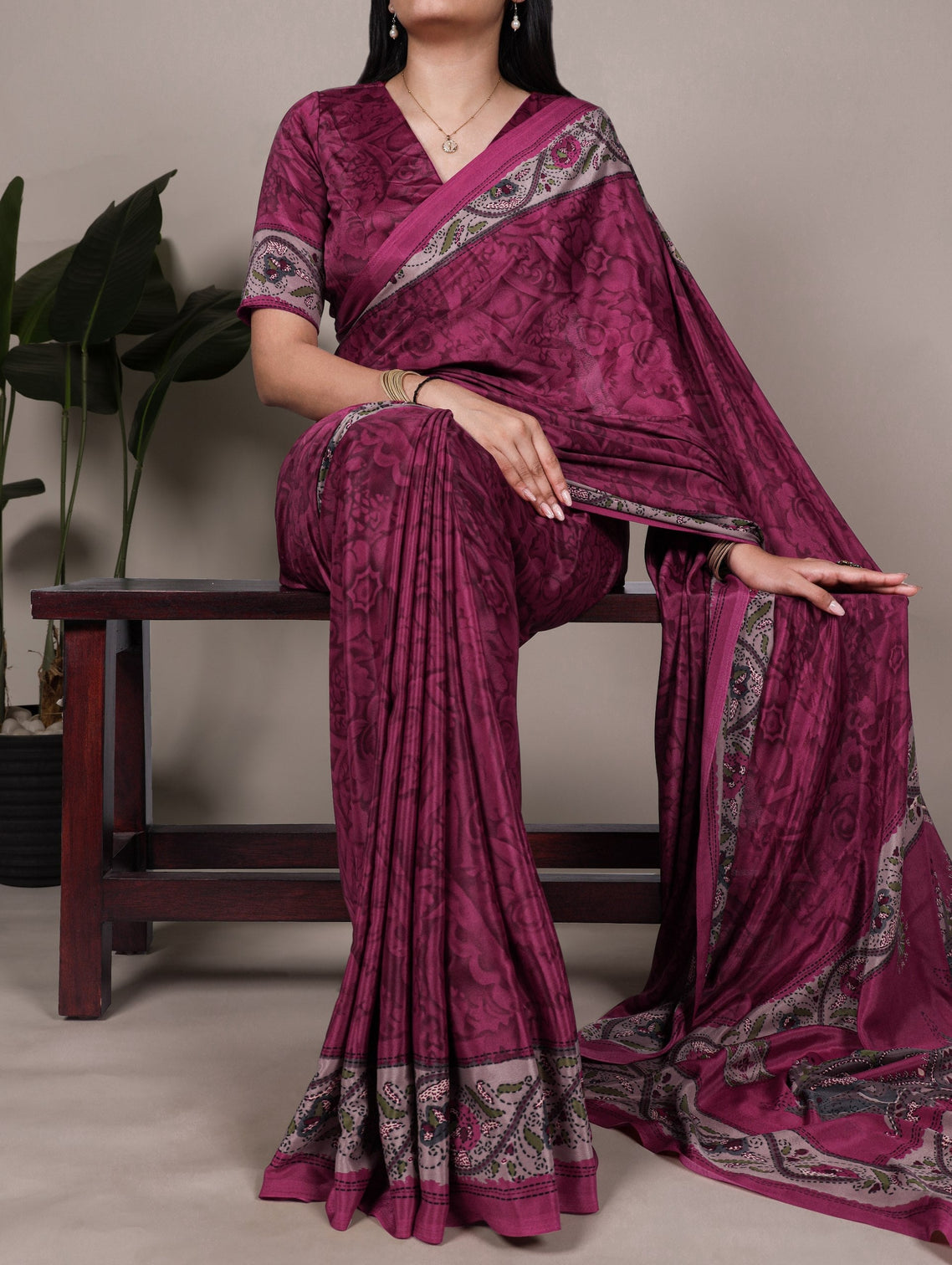 Pink Stylish Printed Crepe Saree with Matching Blouse Piece