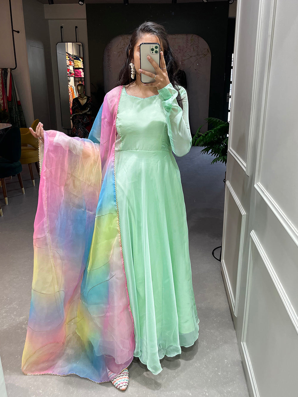 Pista Color Simple Soft Organza Gown