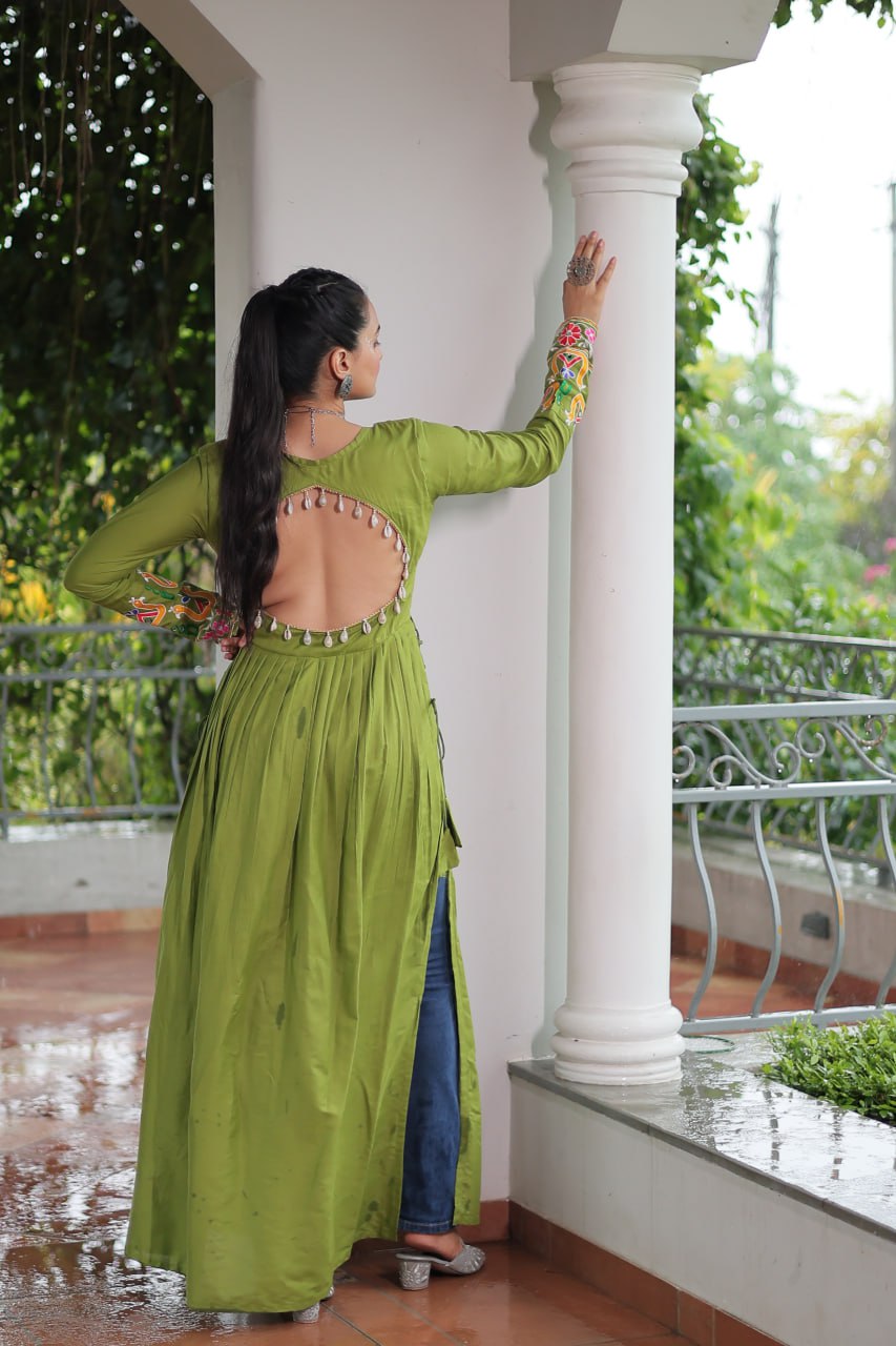 Pista Colour Navratri Special Rayon Kurti with Kutchi Gamthi Work – Adjustable Fit & Full Sleeves