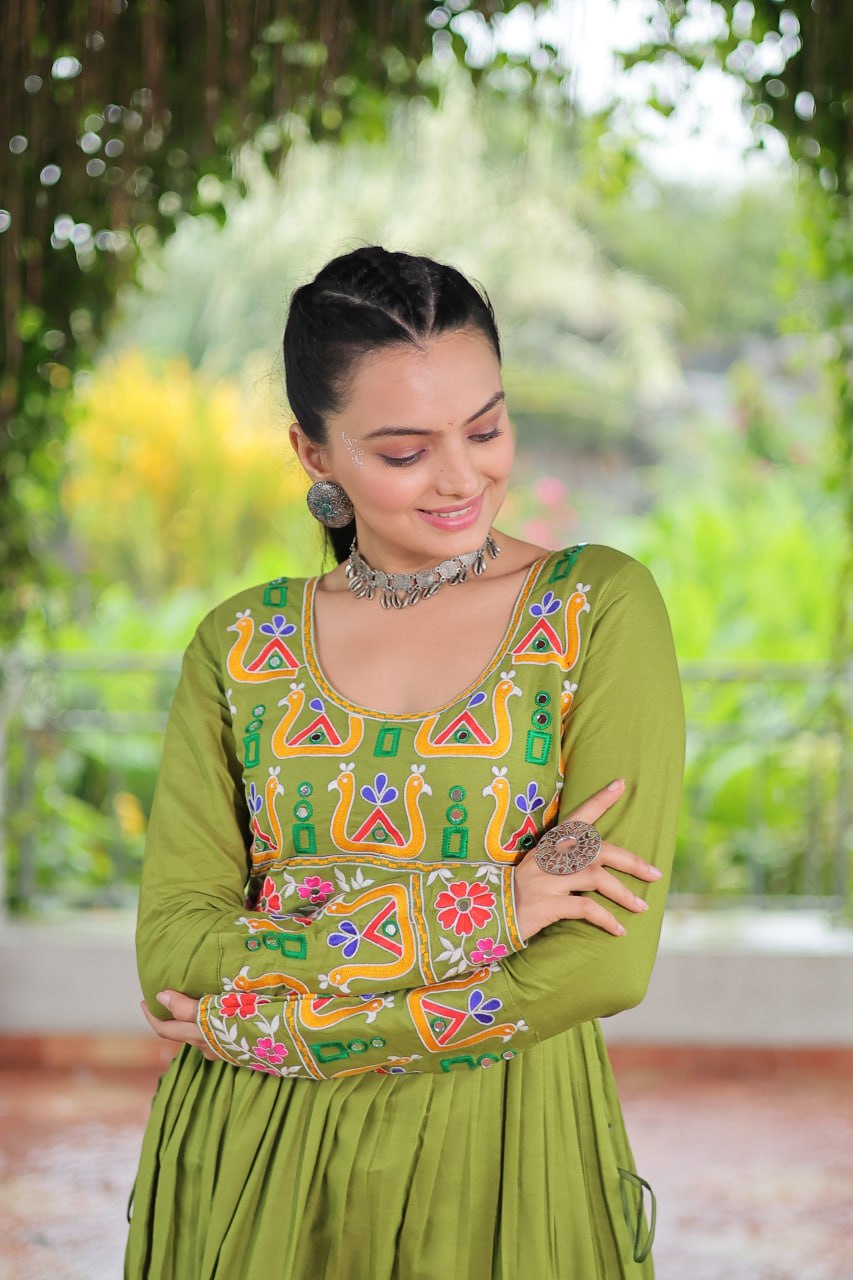 Pista Colour Navratri Special Rayon Kurti with Kutchi Gamthi Work – Adjustable Fit & Full Sleeves