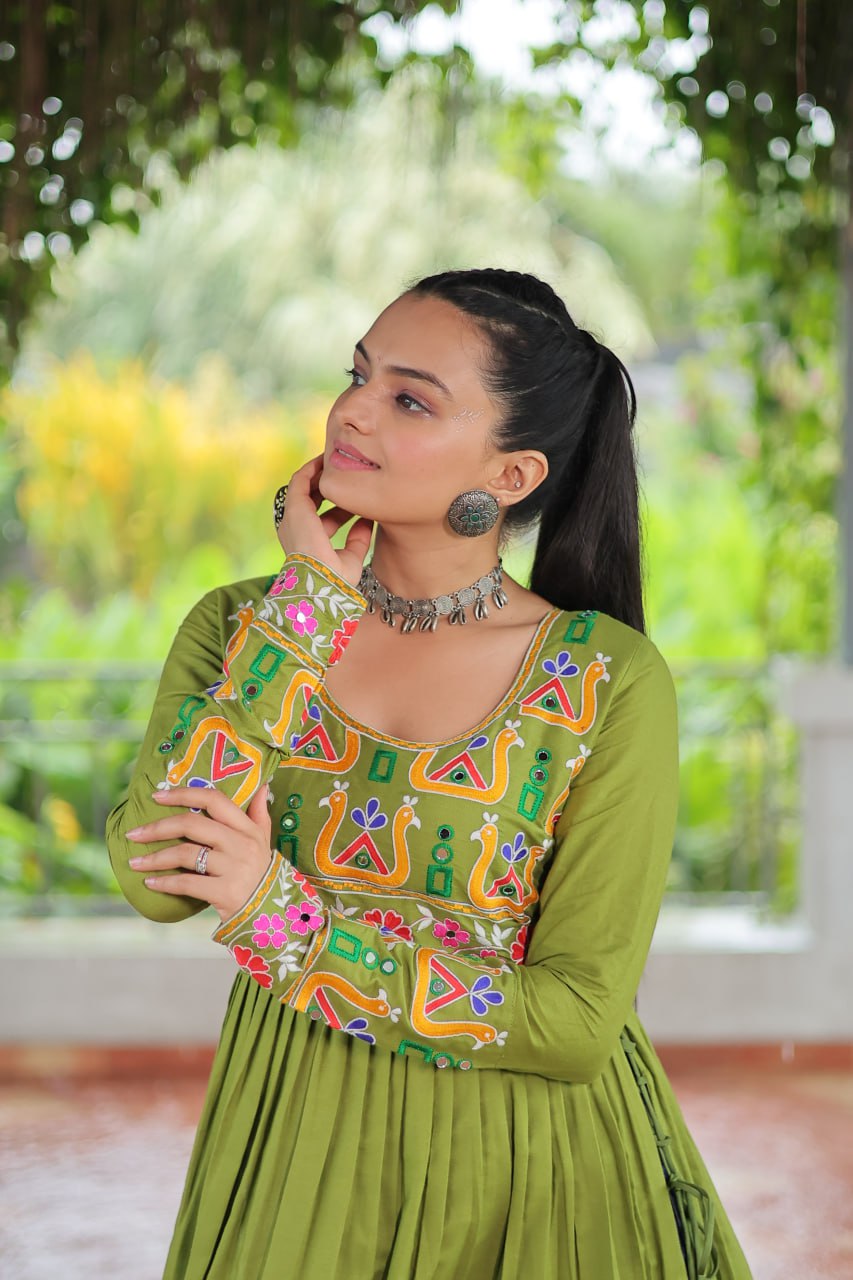 Pista Colour Navratri Special Rayon Kurti with Kutchi Gamthi Work – Adjustable Fit & Full Sleeves
