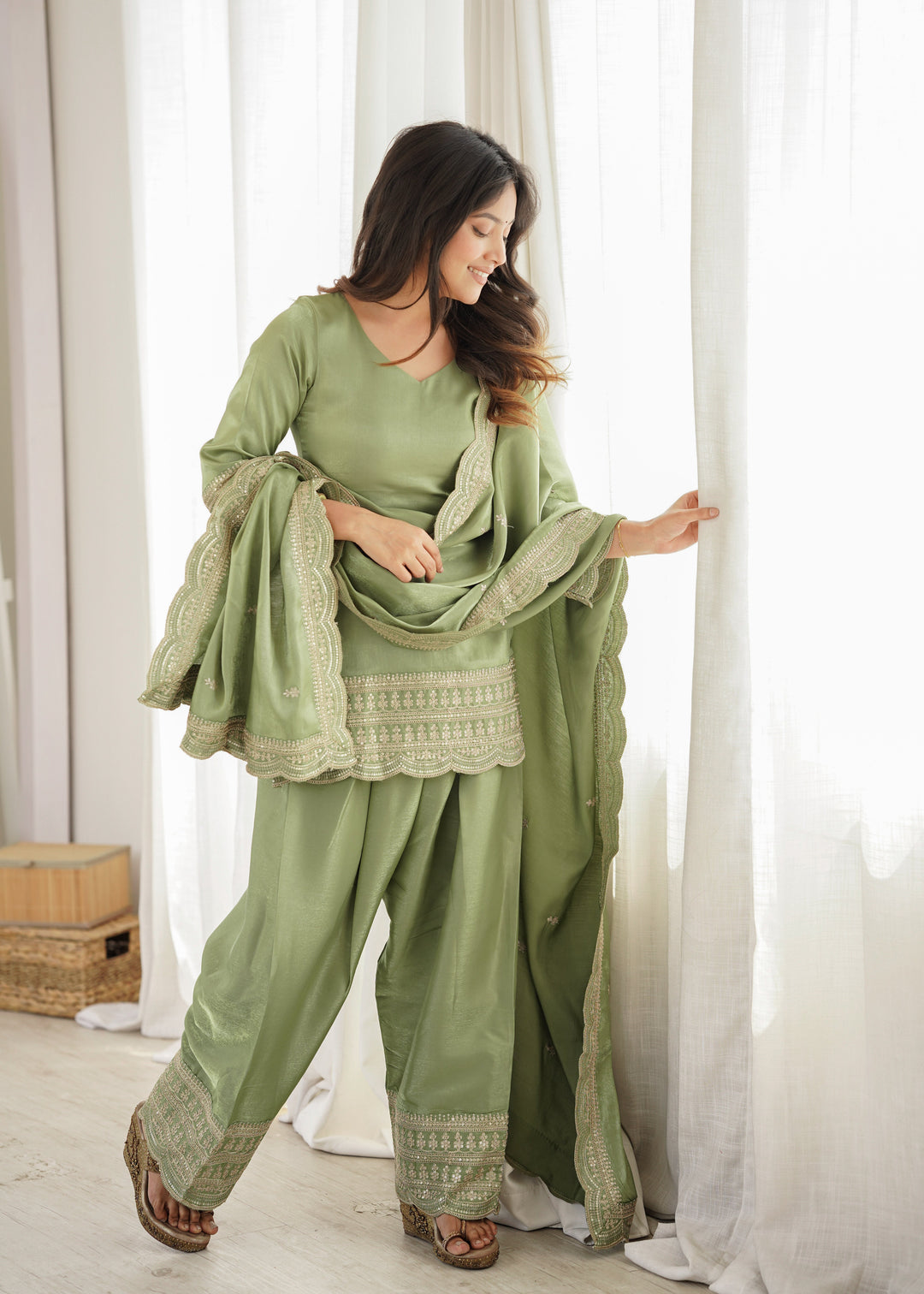 Pista Luxury Glass Farshi Shalwar suit