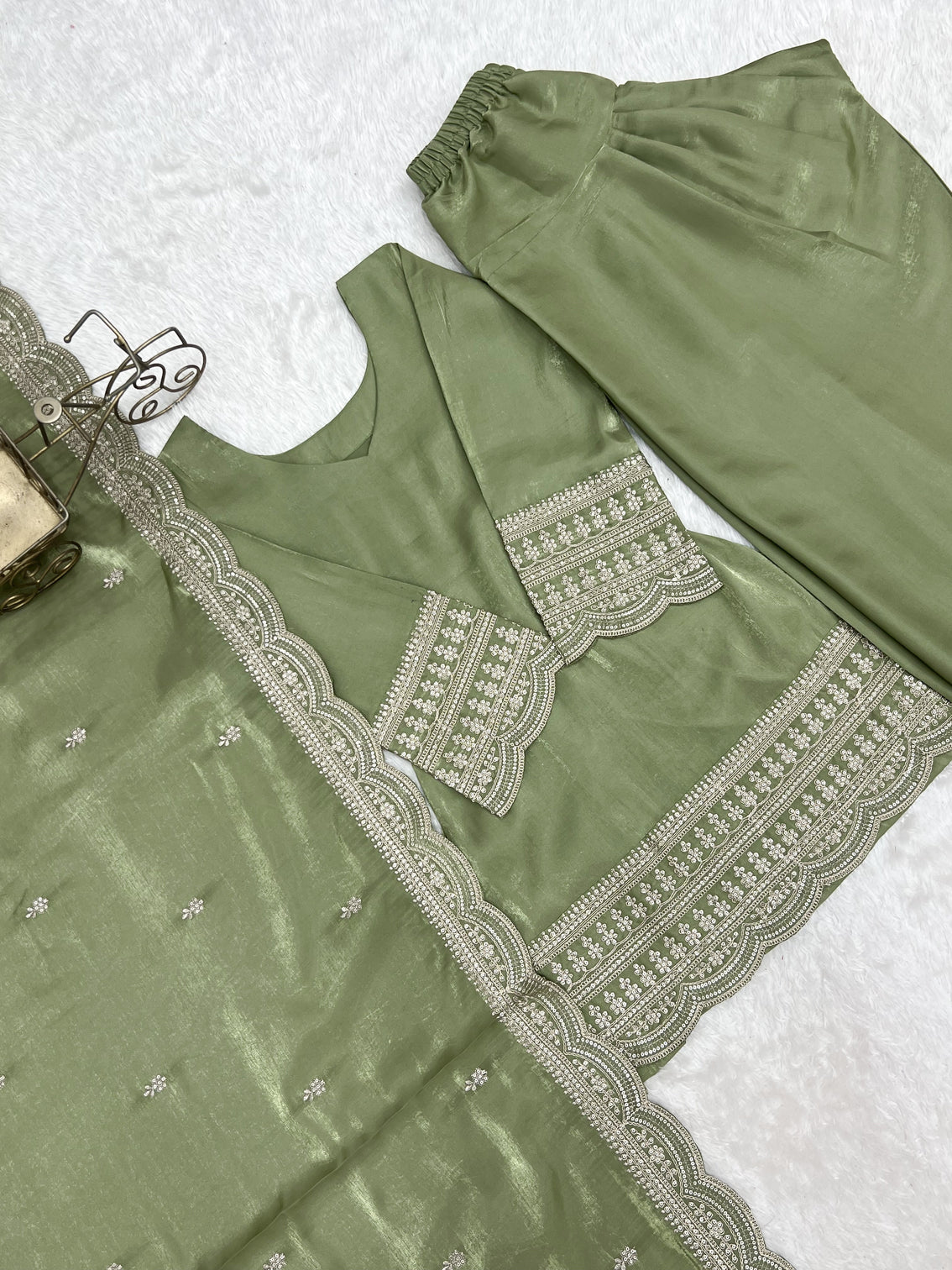 Pista Luxury Glass Farshi Shalwar suit