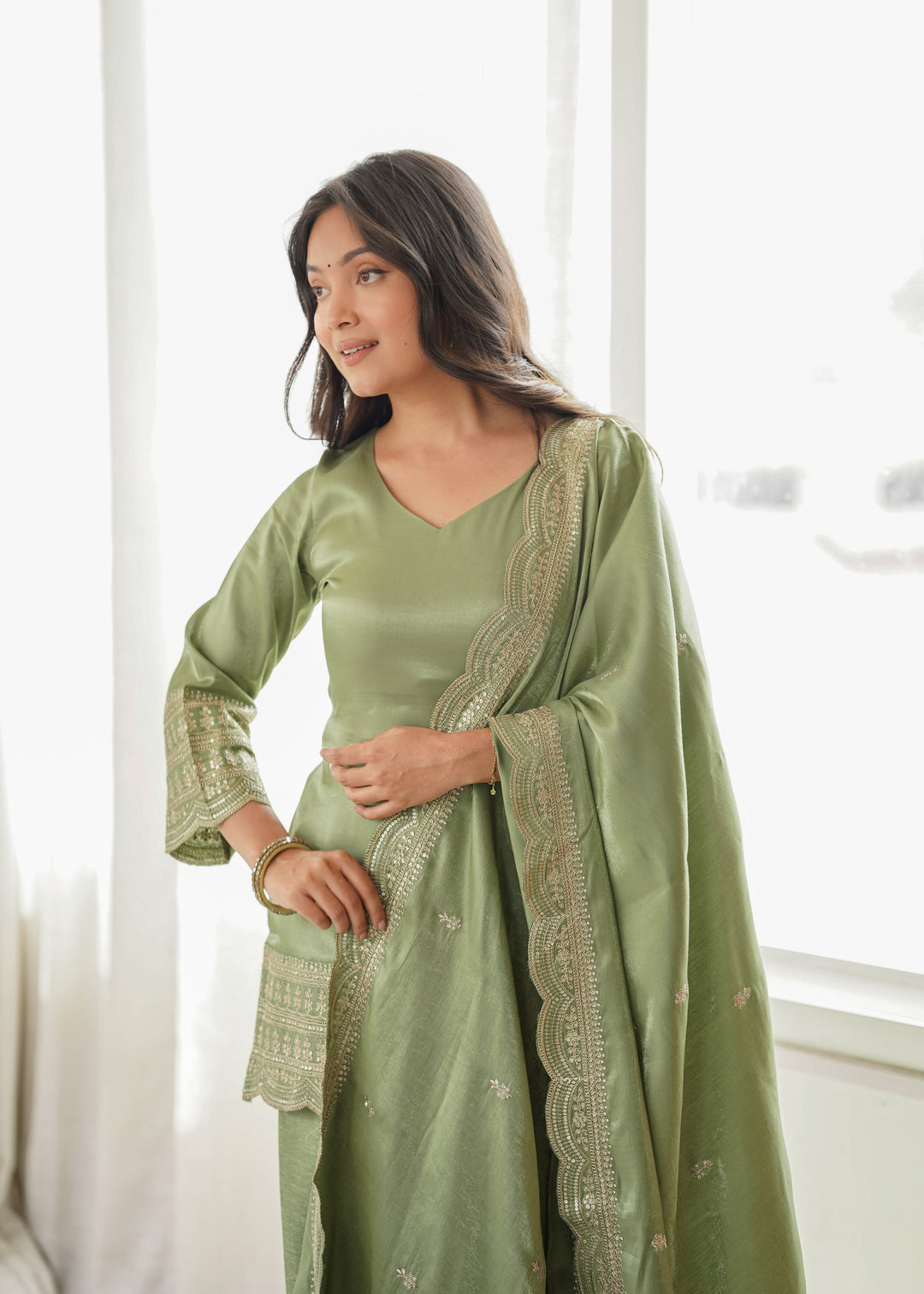 Pista Luxury Glass Farshi Shalwar suit