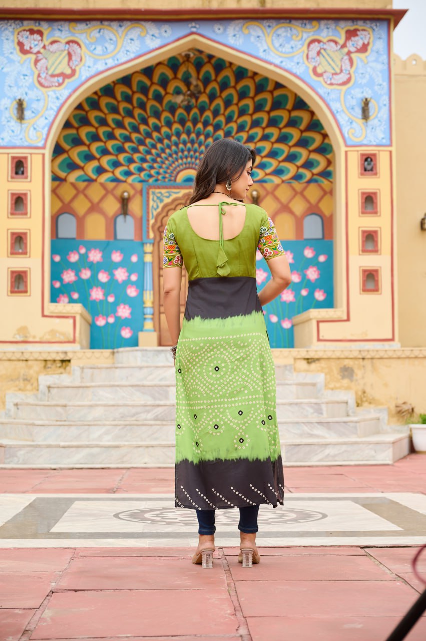 Pista Printed Rayon Kurti with Kutchi Gamthi Work – Round Neck, Half Sleeves, Cotton Lined