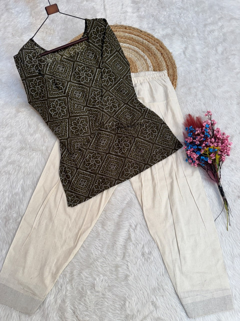 Print Kurti with Linen Cotton Farsi Pant Set