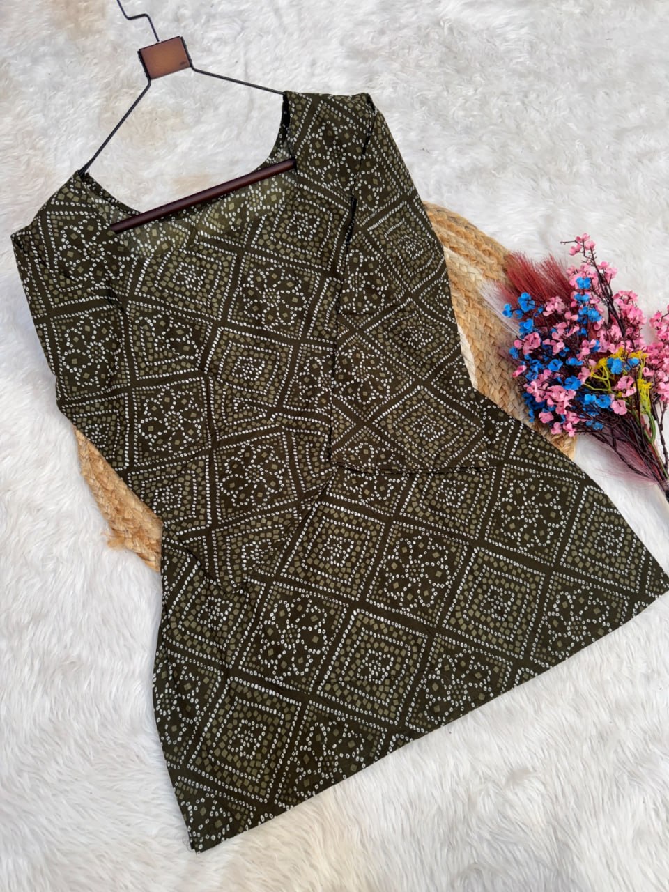 Print Kurti with Linen Cotton Farsi Pant Set