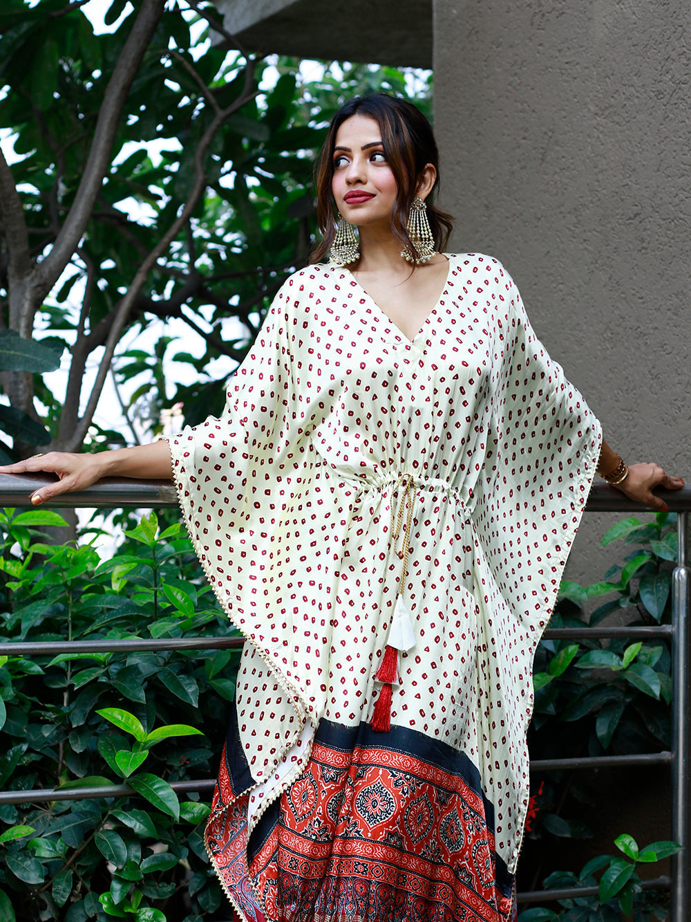 White Color Digital Print Pure Gaji Silk Kaftan