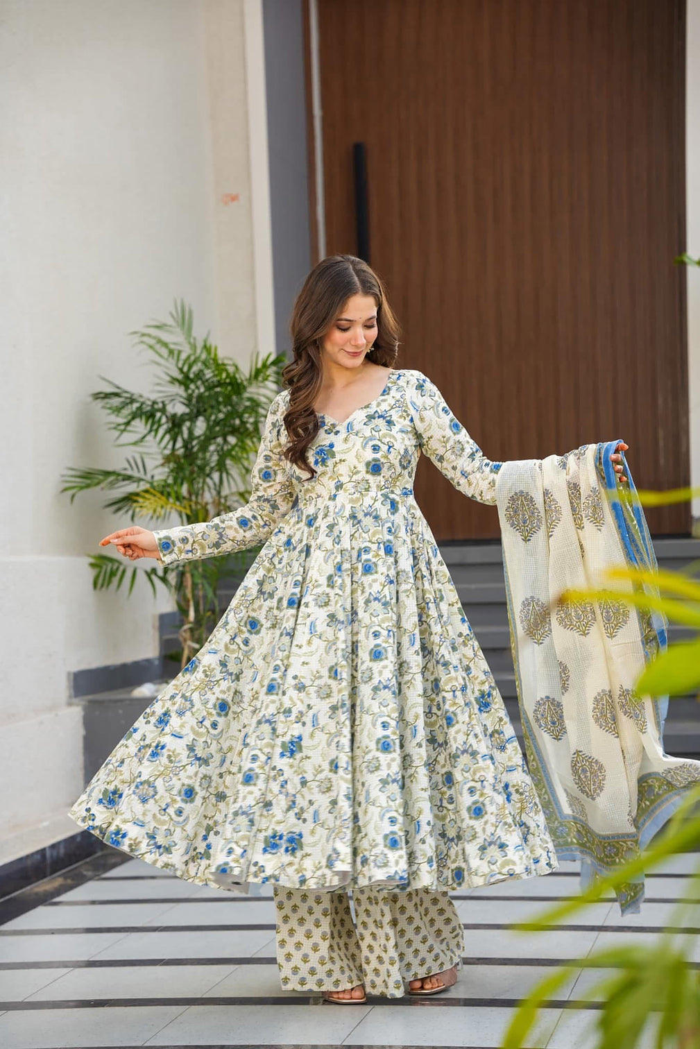 Pure Muslin Digital Print Anarkali Kurti Pant Dupatta Set