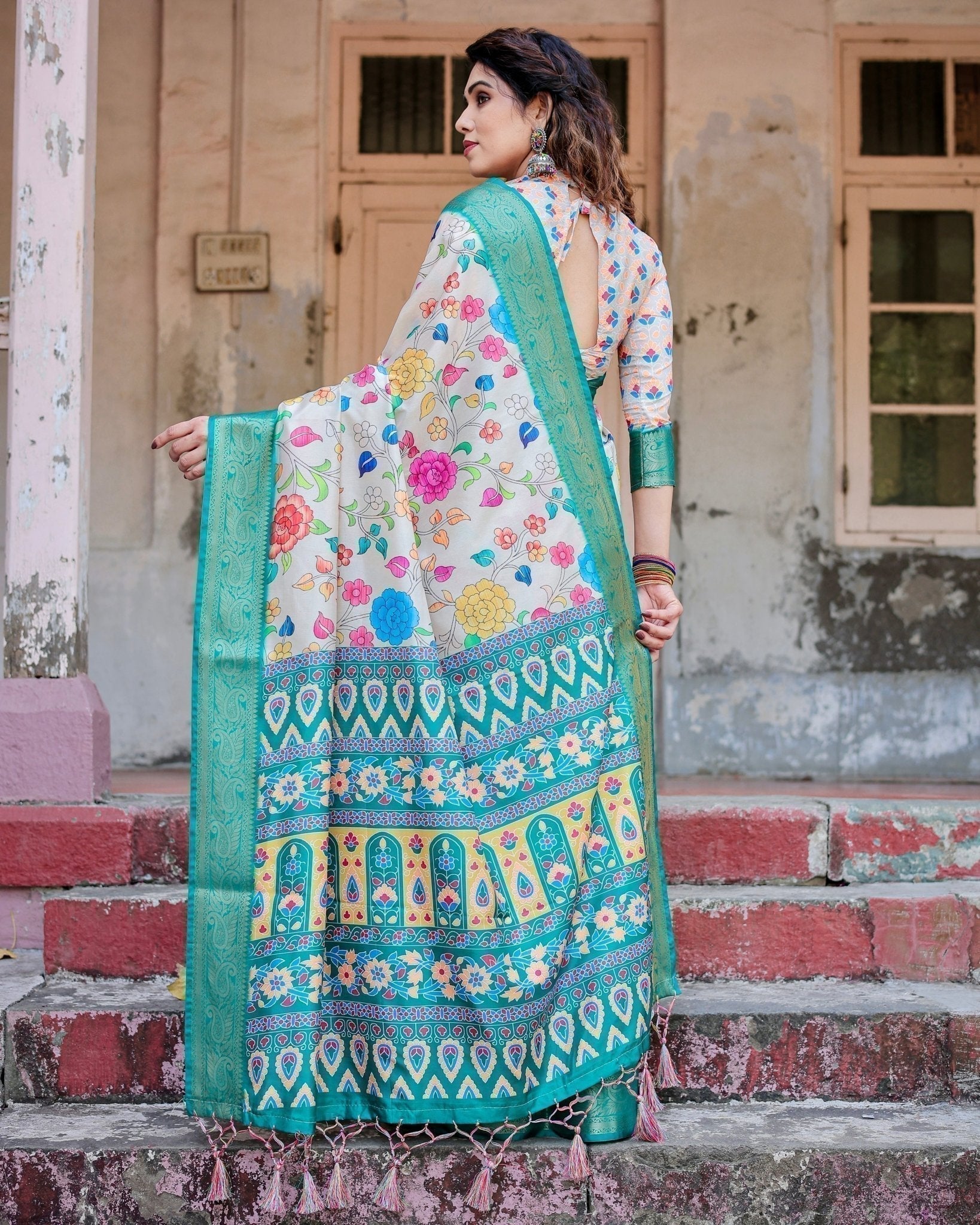 Elegant Multicolor Floral Digital Print Saree with Ornate Green Border and Artistic Pallu