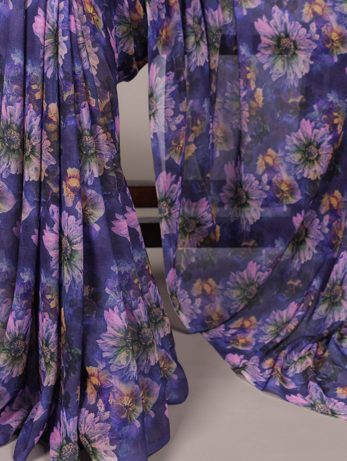 Purple Elegant Weightless Marbal Floral Print Saree with Matching Blouse – Unstitched Ensemble