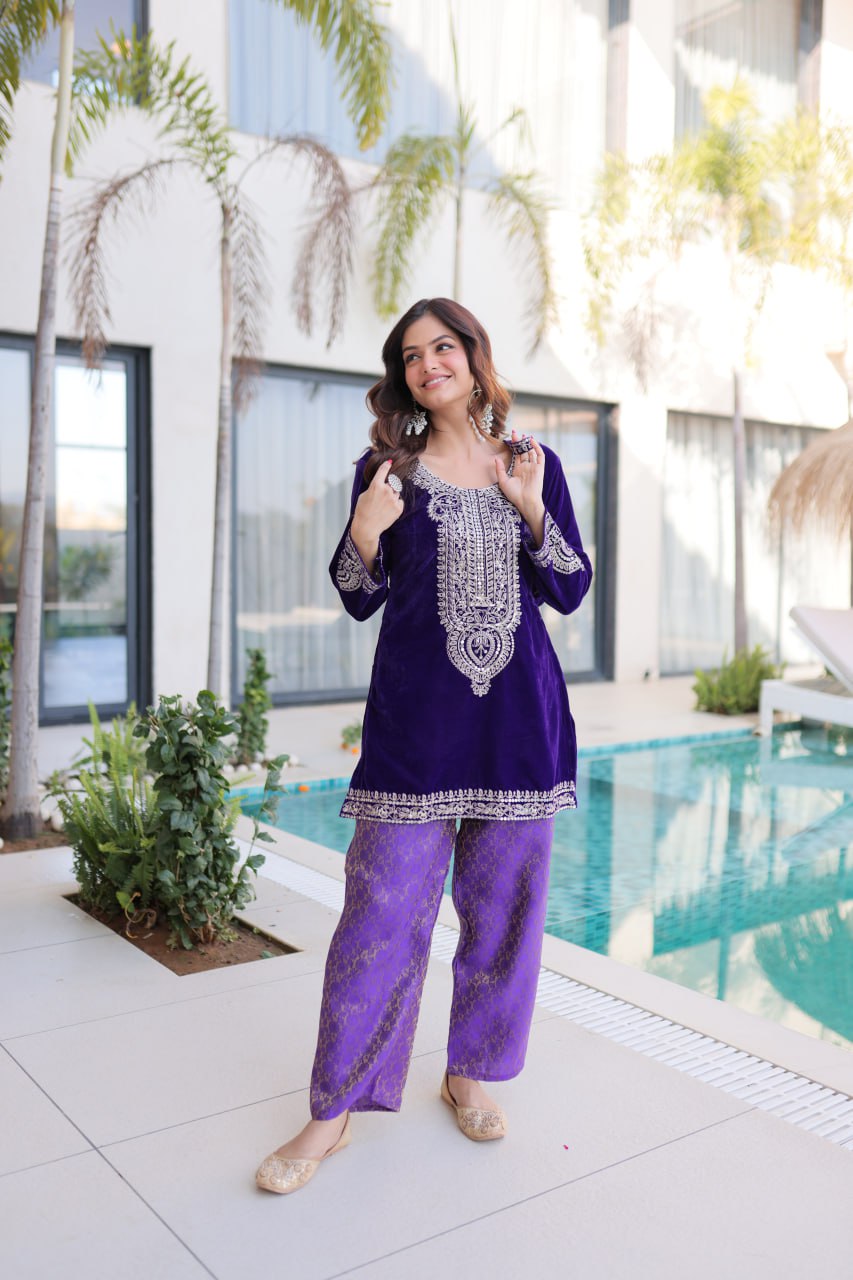 Purple Velvet Top Pant Set & Matching Batwa