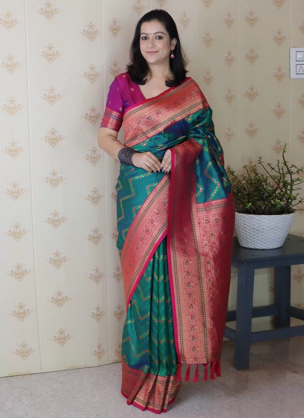 Designer rama green banarasi soft silk saree with gold zari weaving