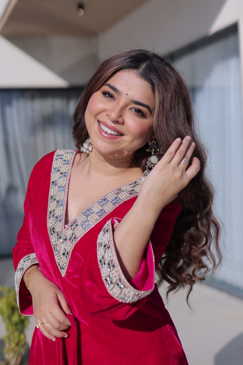 Rani Pink Zari & Real Mirror Work Kurta Pant Set with Batwa