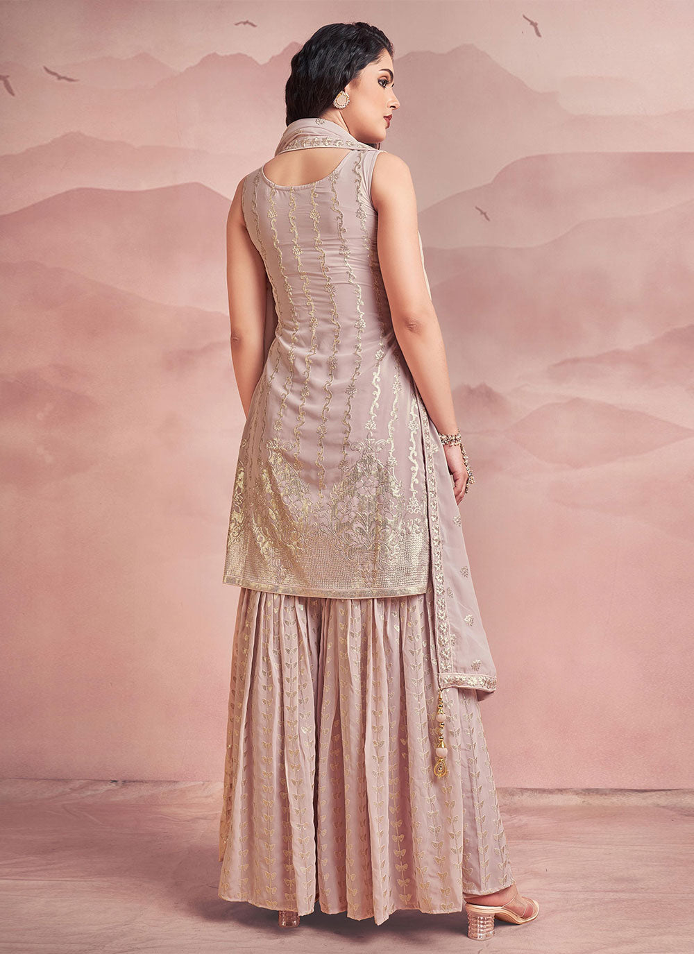 Trendy Salwar Kameez For Wedding