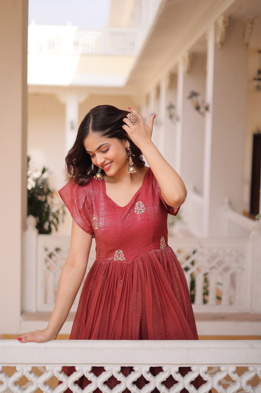 Red Crunchy Gown Double Frill Sleeves