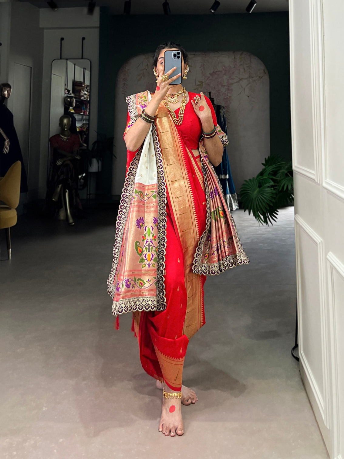 Red Elegant Jacquard Silk Paithani Zari Weaving Saree with Dupatta