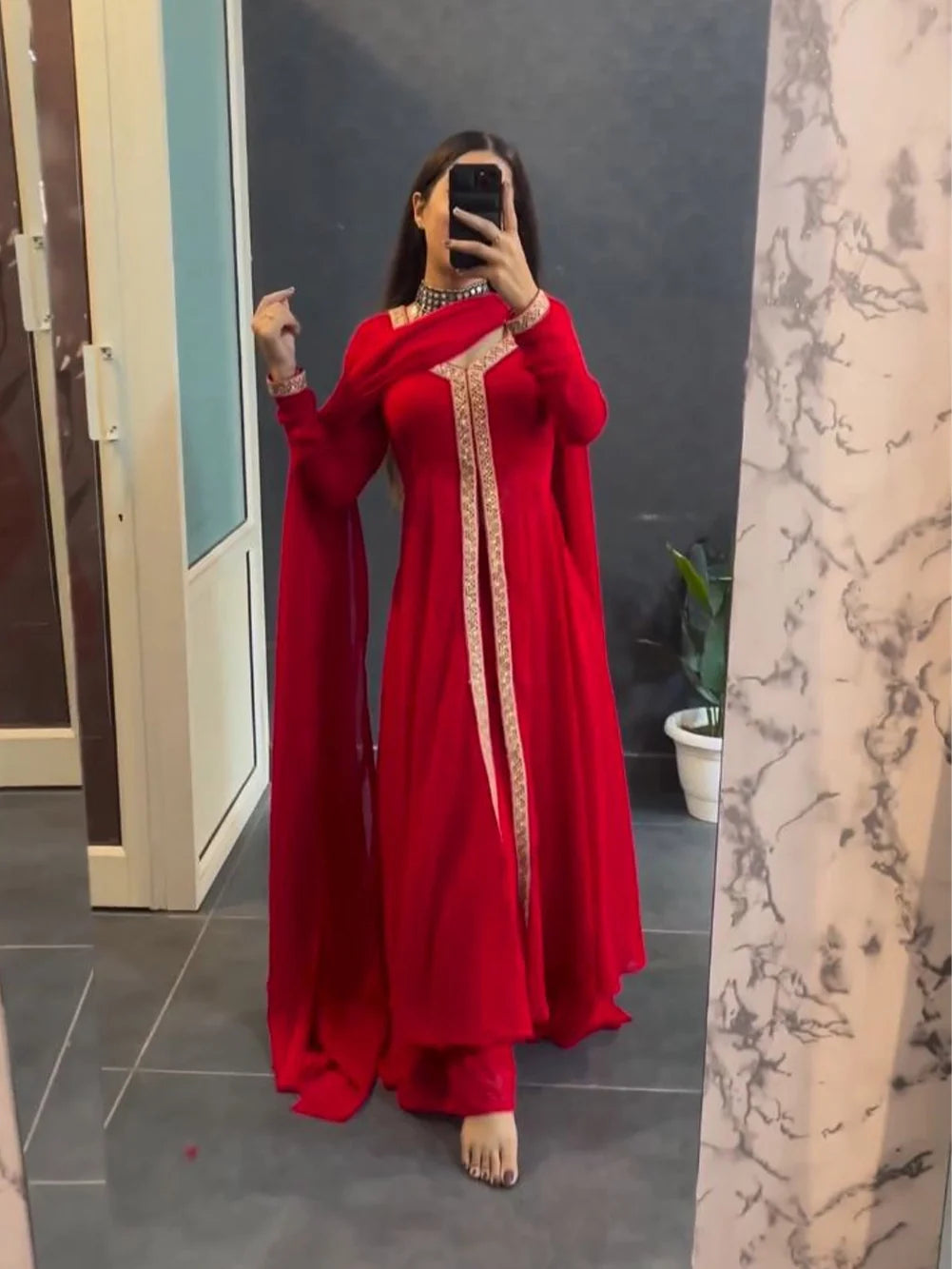 Red Kurta Set with Beautiful Lace Border: Radiate Elegance on Karwa Chauth