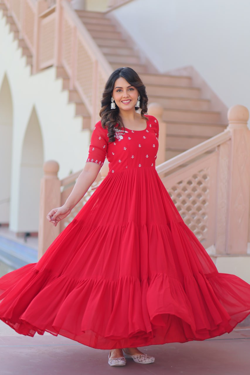Red Radiant Faux Blooming Gown with Bead Embroidery & 12-Meter Flair – Full Stitched