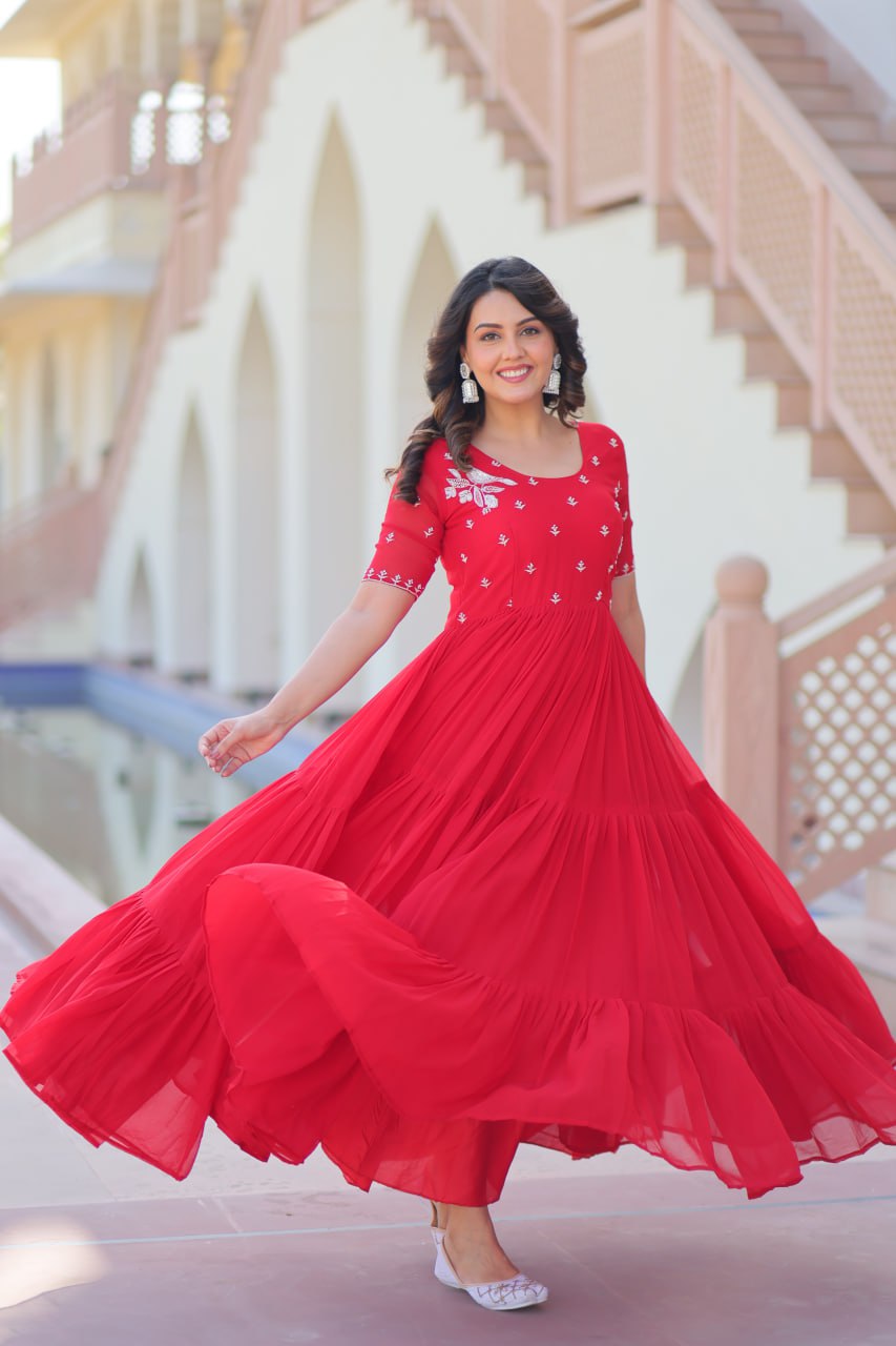 Red Radiant Faux Blooming Gown with Bead Embroidery & 12-Meter Flair – Full Stitched