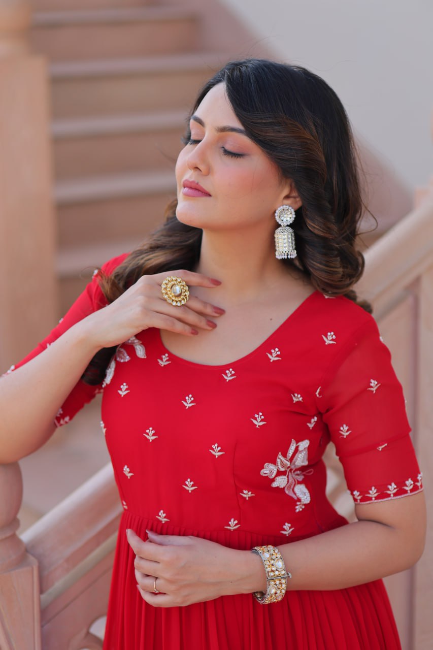 Red Radiant Faux Blooming Gown with Bead Embroidery & 12-Meter Flair – Full Stitched