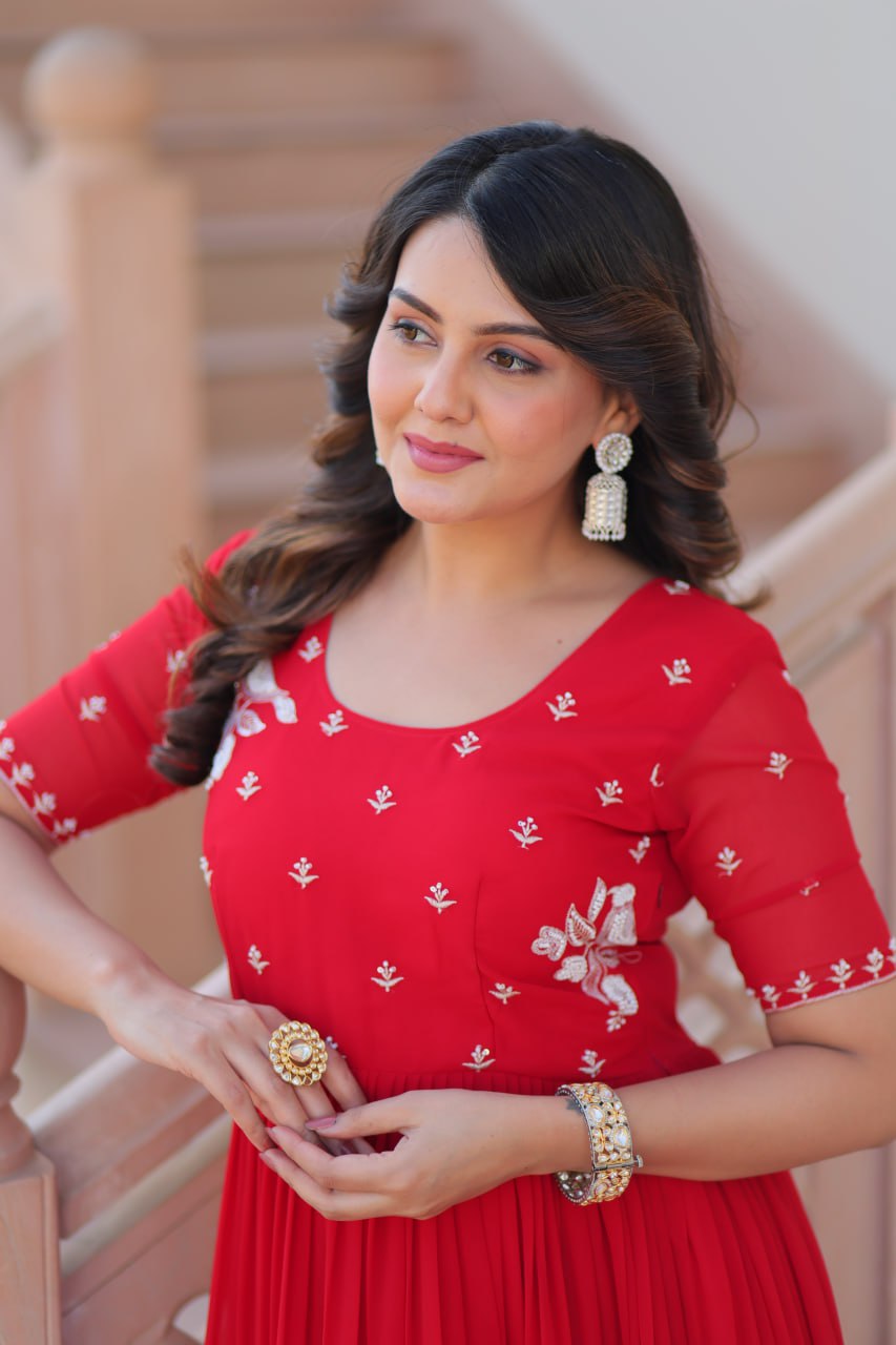 Red Radiant Faux Blooming Gown with Bead Embroidery & 12-Meter Flair – Full Stitched