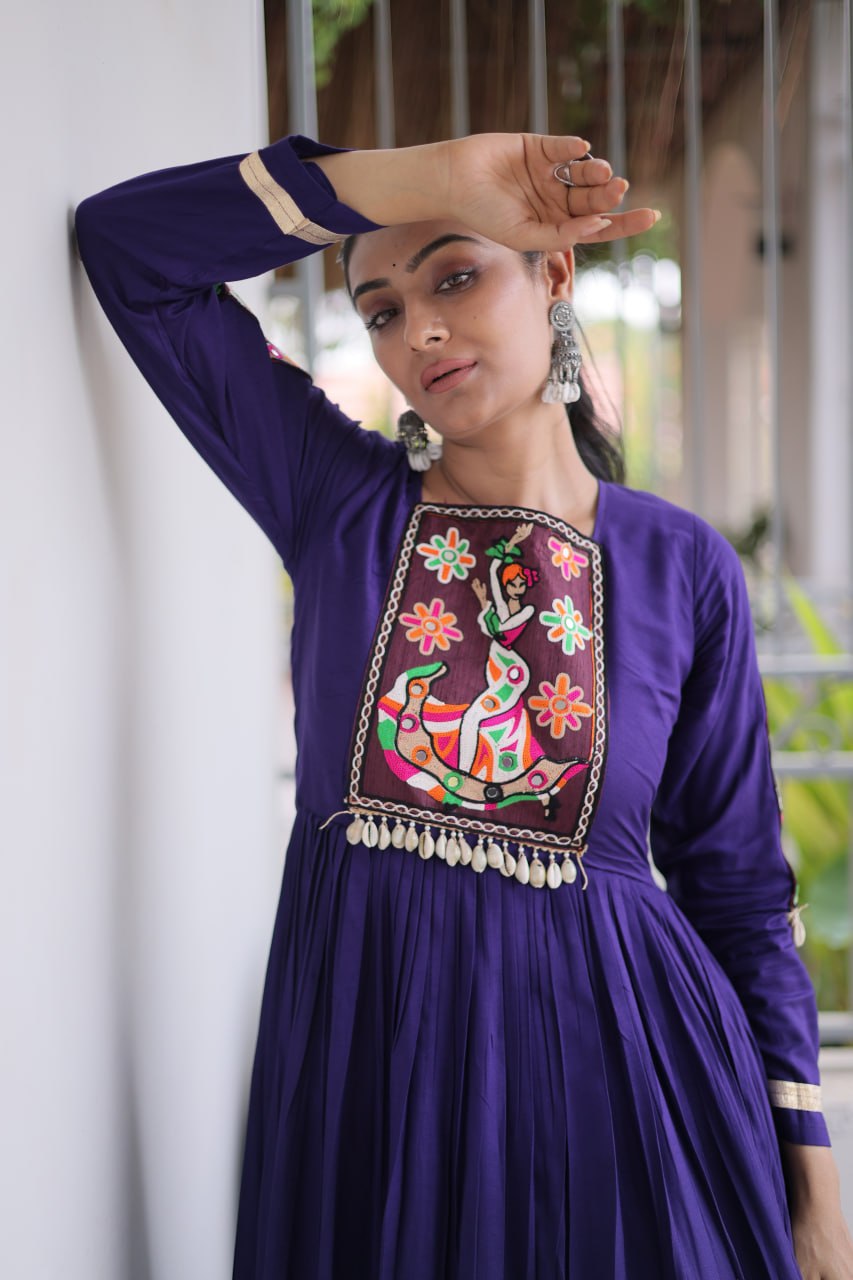 Reyon Kutchi Gamthi Thread Work Gown