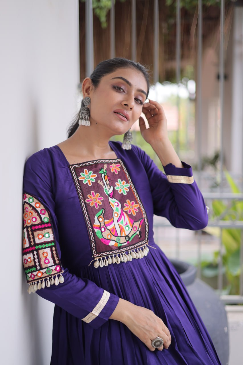 Reyon Kutchi Gamthi Thread Work Gown