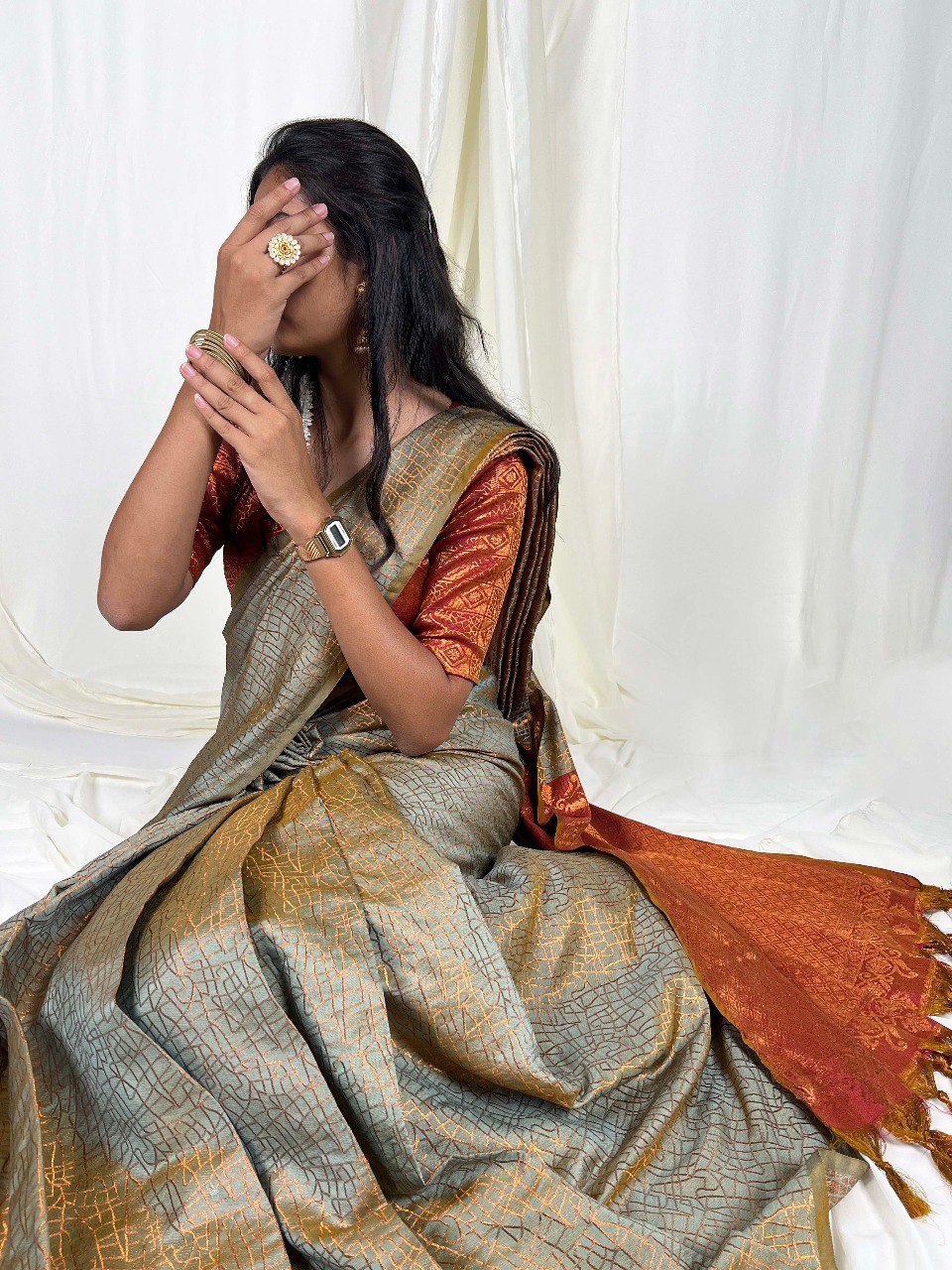 Sea Green Handwoven Kanchipuram Zari Weaving Saree with Unstitched Blouse Piece