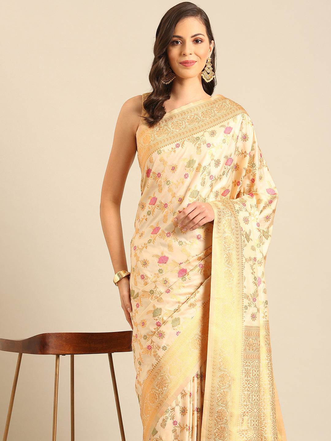 Cream Silk Blend Saree With Blouse Piece