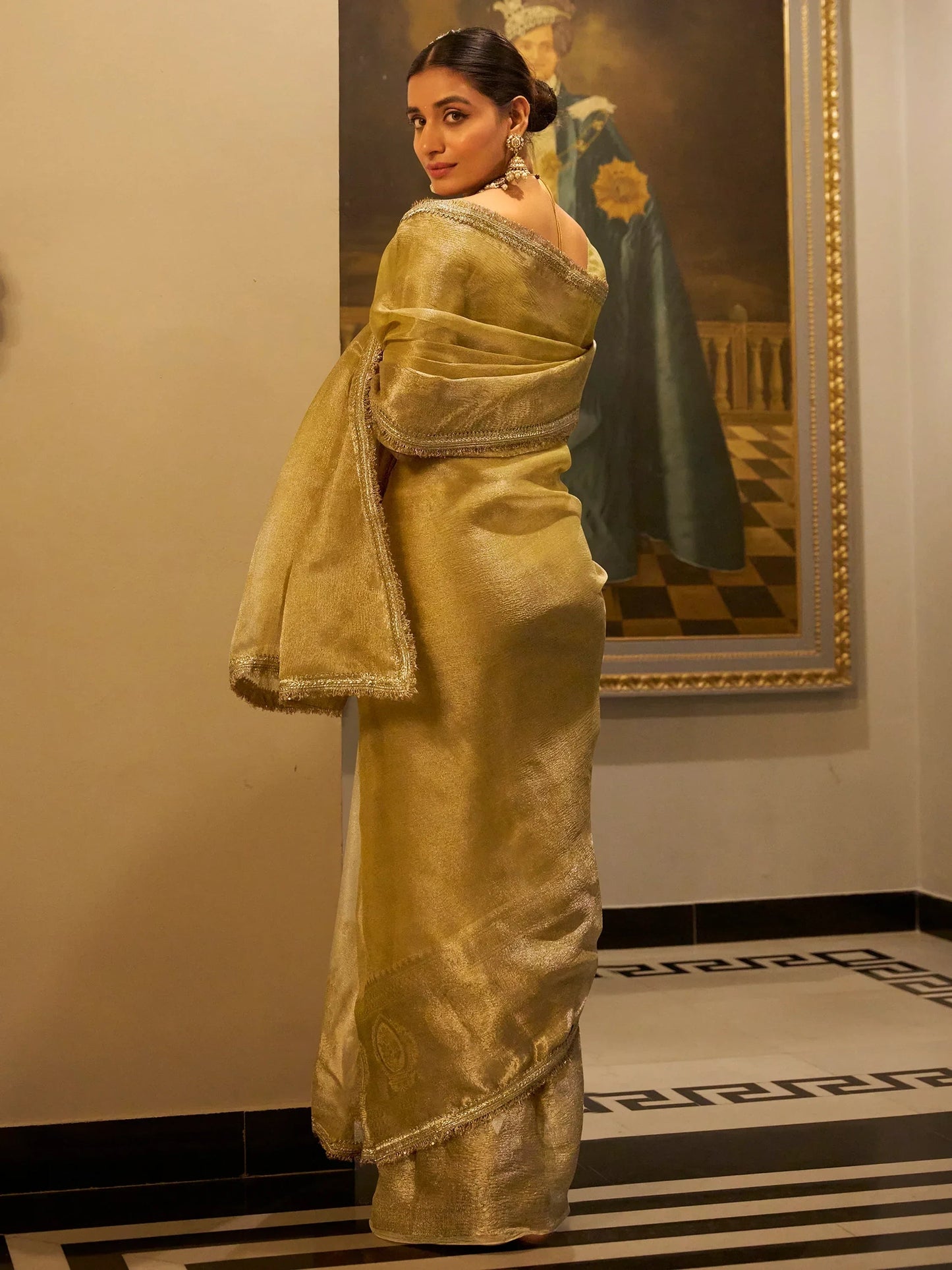 Tantalizing Golden Zari Weaving Tissue Silk Traditional Saree With Blouse