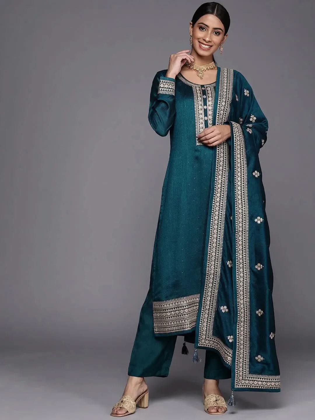 Mameraa Teal Embroidered Silk Blend Straight Kurta With Dupatta