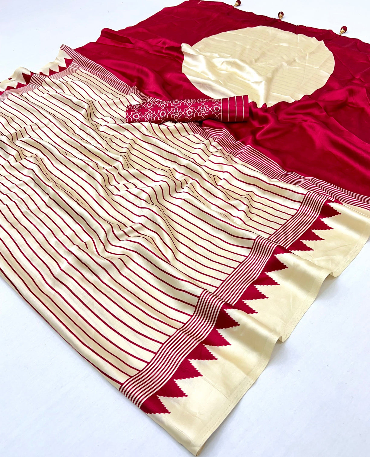 Vihana Graceful Semi Modal Saree for Ethnic Celebrations