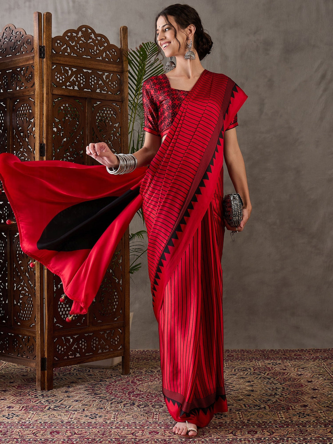 Vihana Graceful Semi Modal Saree for Ethnic Celebrations