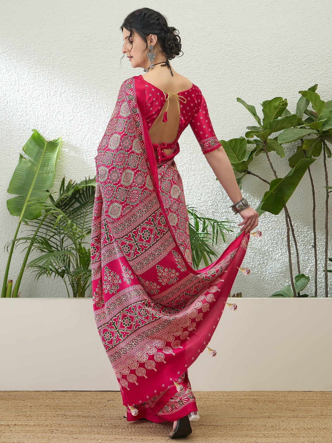 Vritara Graceful Semi Modal Saree for Ethnic Celebrations