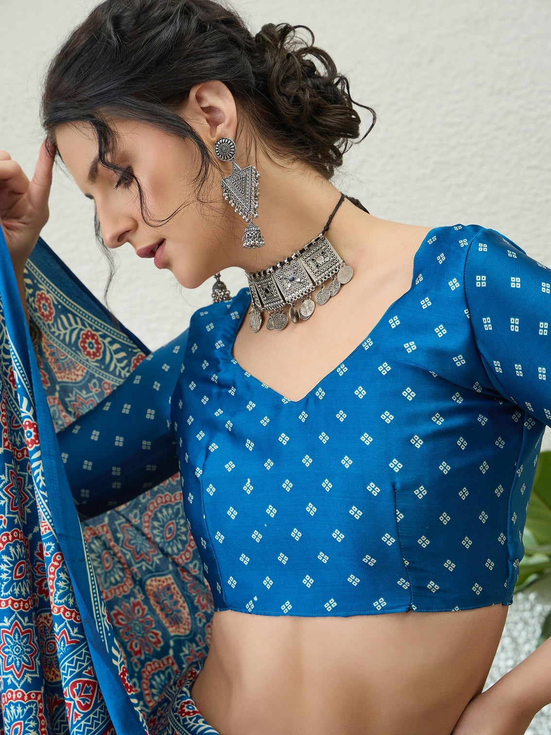 Vritara Graceful Semi Modal Saree for Ethnic Celebrations