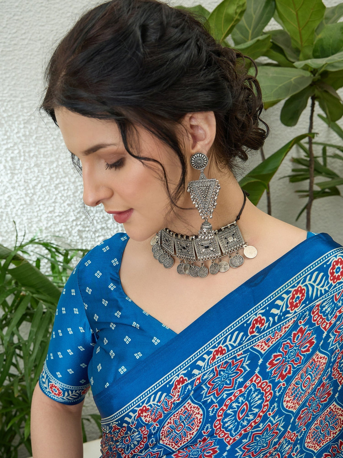 Vritara Graceful Semi Modal Saree for Ethnic Celebrations