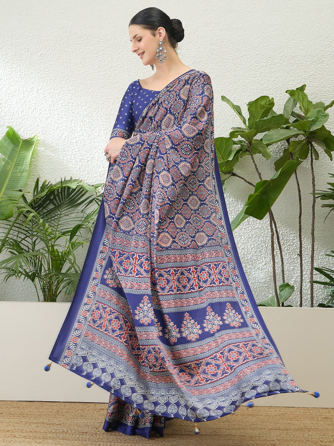 Vritara Graceful Semi Modal Saree for Ethnic Celebrations